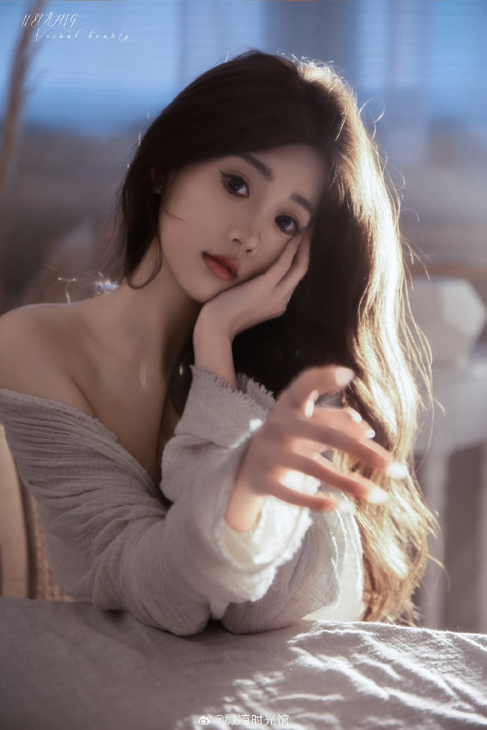 《亮剑》李云龙妻子，豪门梦碎，拼命演戏还清1.4亿巨债，现回浙江农村过踏实日子