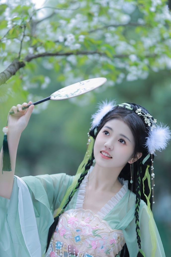 HBO新剧巧妙讽刺美卫生部长，疫苗争议成焦点