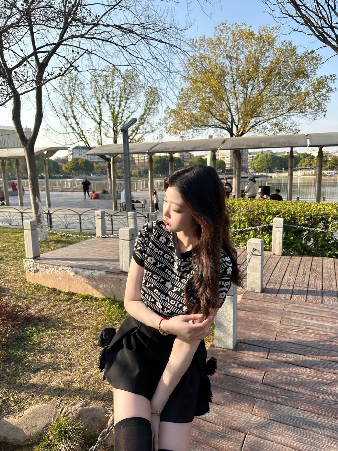 密会 封面