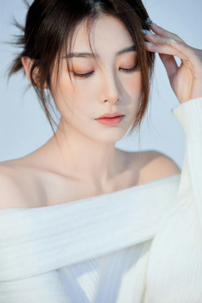 揭秘《九个弹孔》：梁威真实身份曝光，陈木青的虚伪与悲剧