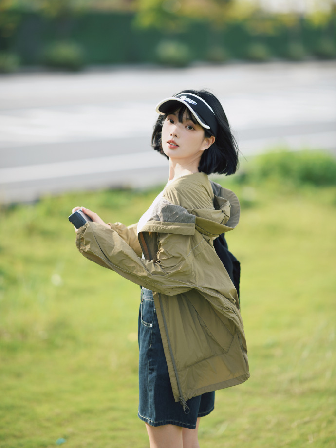 曲婉婷癌症消息引发热议，网友热议：这是否为现世报？